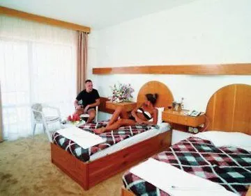 Hotel Ozka Kusadası 3*,